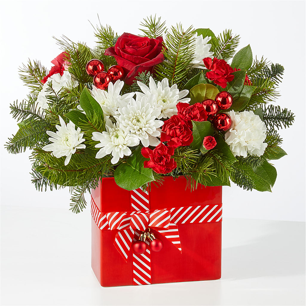 Presents Under the Tree Bouquet – DIANA'S FLOWERS, Oak Hills CA