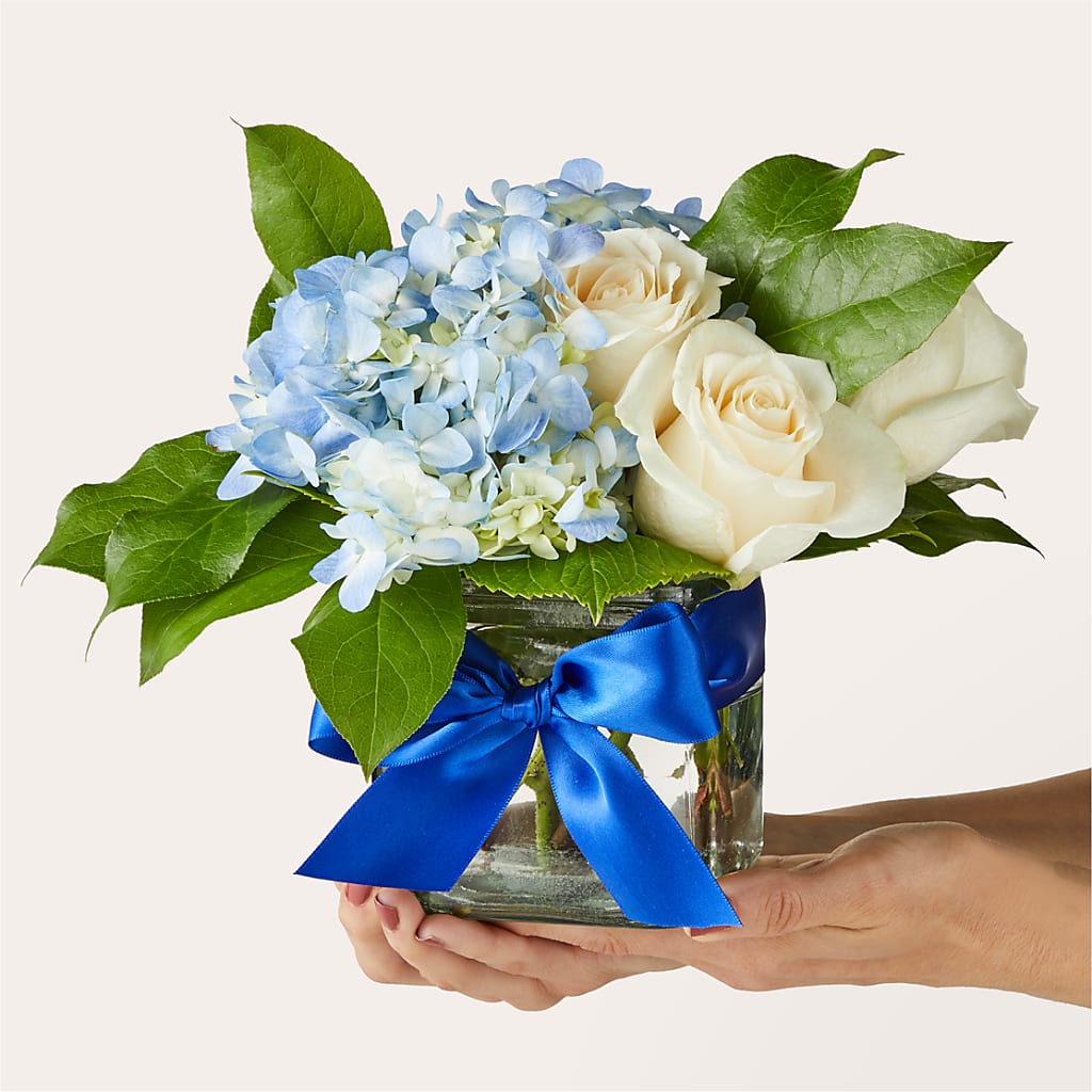 Sky Blue Delight Bouquet – DIANA'S FLOWERS, Oak Hills CA