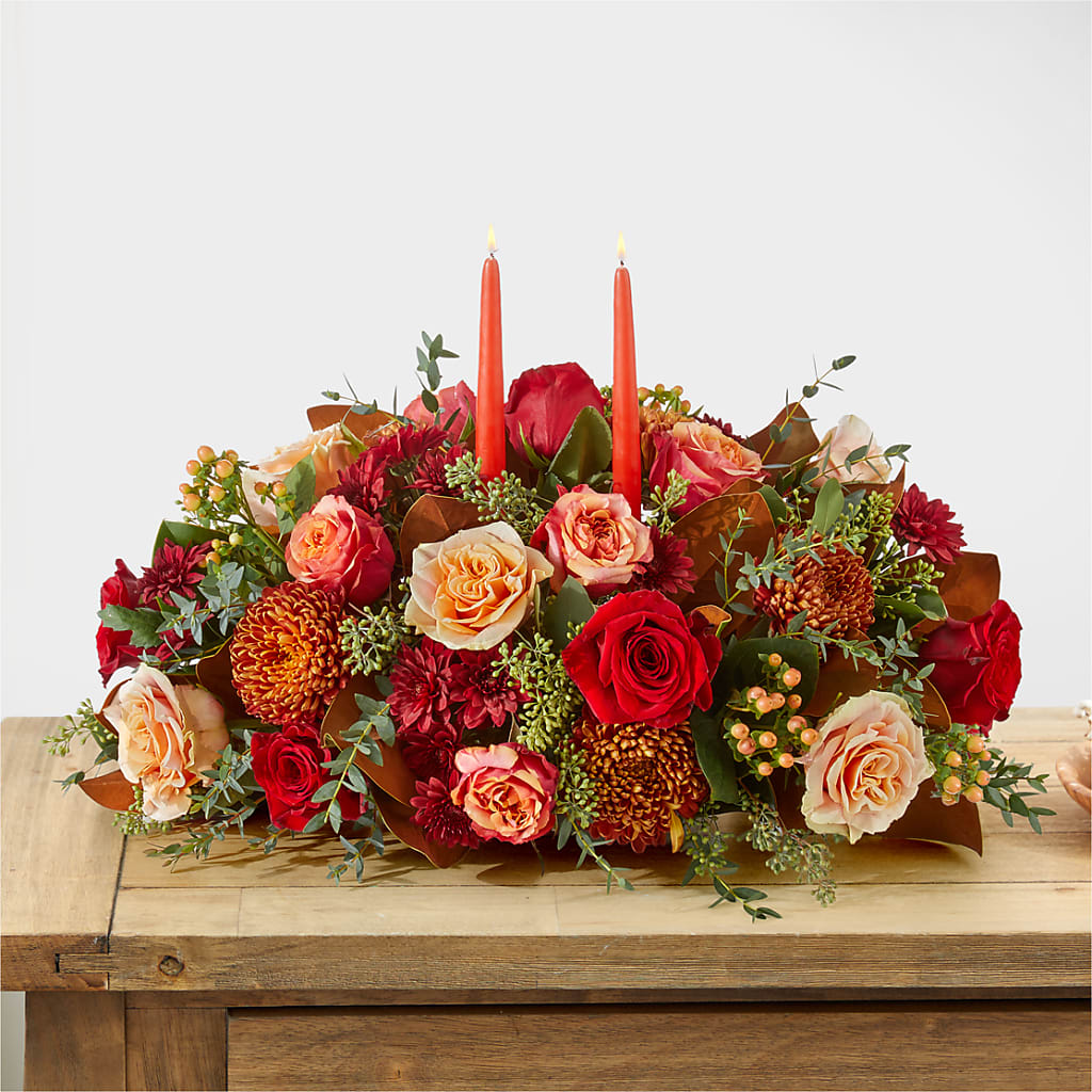 Gather Near Centerpiece – DIANA'S FLOWERS, Oak Hills CA